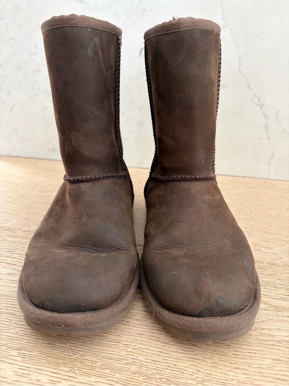 UGG Women's Women’s Essential Short Boot in Waterproof Dark Brown sz 8 - Picture 4 of 7